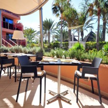 Sillón de bar ALFAZ de polipropileno 2