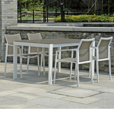 Mobiliario para jardín con piscina Nerva de 5 piezas.