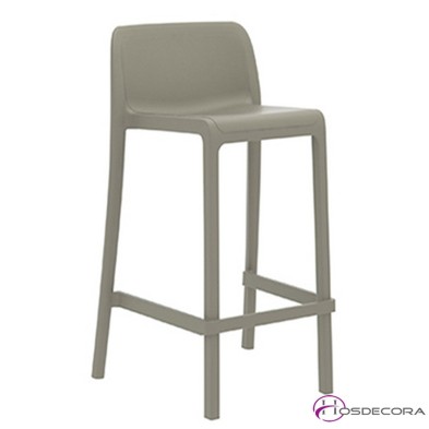 Taburete Attic apilable en polipropileno