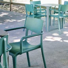 Silla de exteriore scon asiento tapizado apilable Tapitown