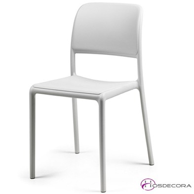 Silla apilable OLÍAS en polipropileno