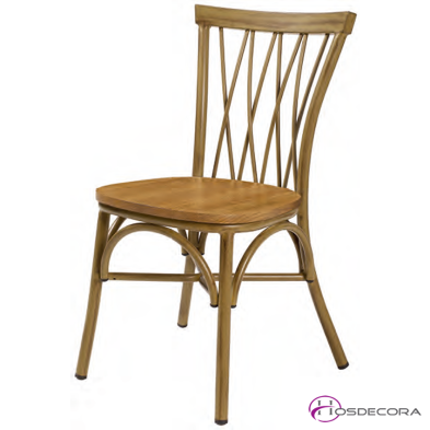 Silla para bares y cafeterías con asiento madera.