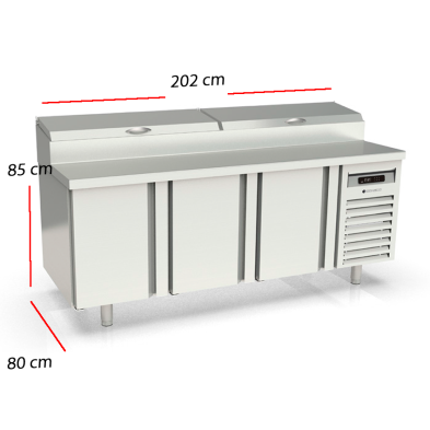 Mesa preparacion ensaladas y pizzas.