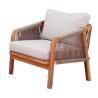 Sillón con estructura teka del conjunto Eiger