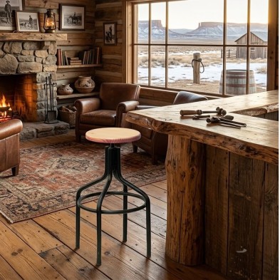 Taburete alto con asiento en madera para cervecerías.