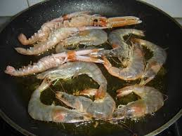paella con gambas